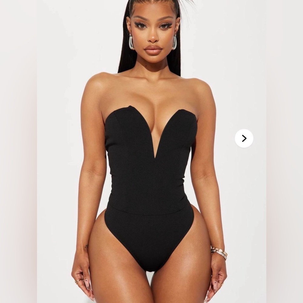 Fashion Nova Black Strapless Bodysuit